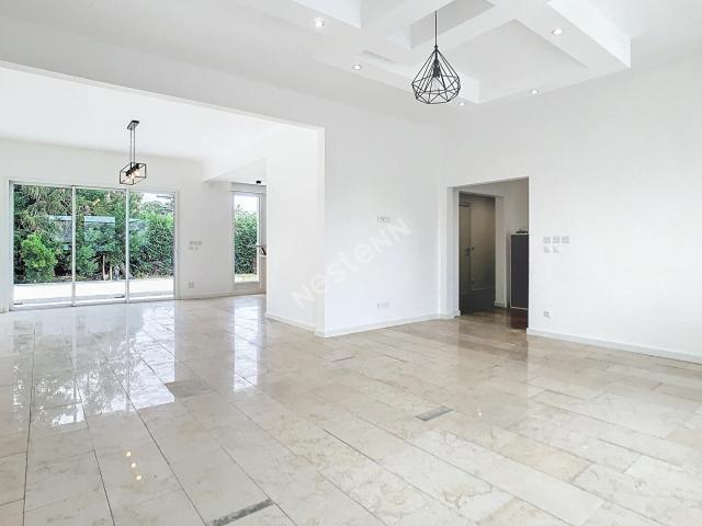 Maison vente à Nantes, Vallet