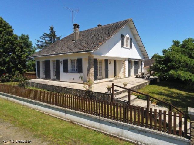 Maison vente à Confolens, Sauvagnac