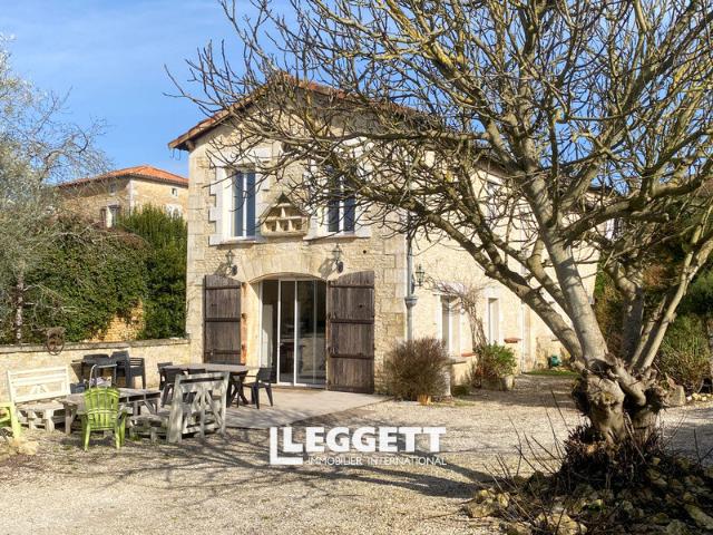 Maison vente à Confolens, Saint-amant-de-bonnieure