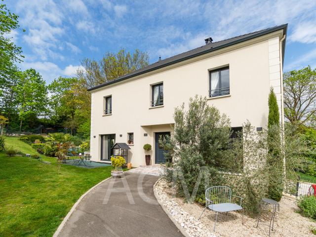 Maison vente à Saint-Germain-en-Laye, Le Mesnil-le-roi