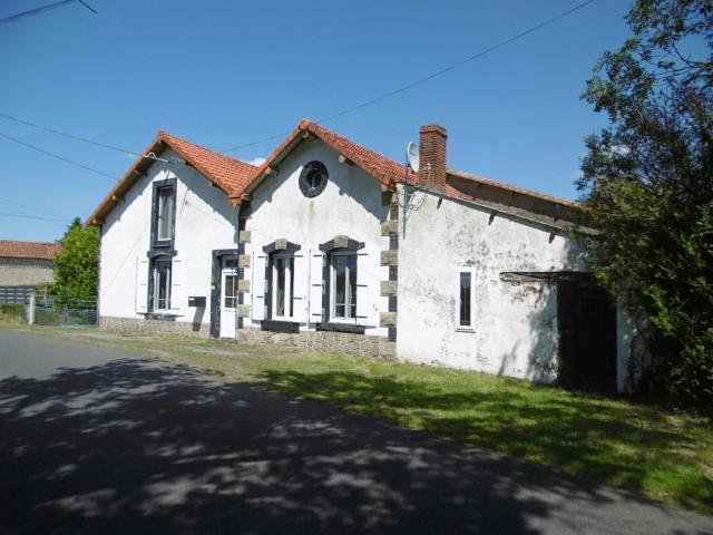 Maison vente à Bressuire, Clessé