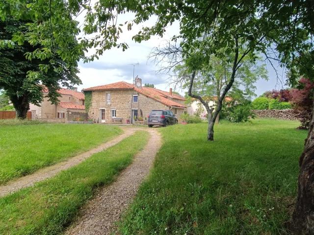 Maison vente à Confolens, Nanteuil-en-vallée