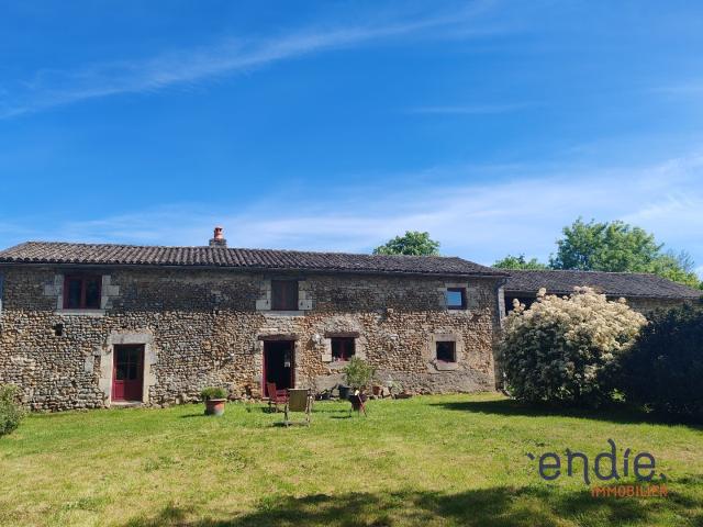 Maison vente à Montmorillon, Ceaux-en-couhé