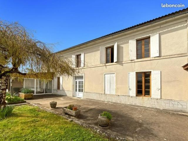 Maison vente à Jonzac, Jarnac-champagne
