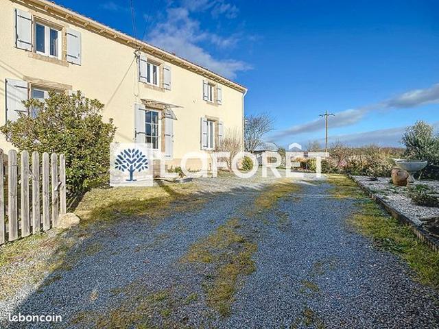Maison vente à Fontenay-le-Comte, Vouvant