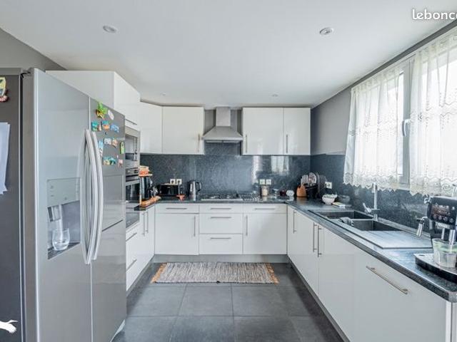 Maison vente à Bordeaux, Carbon-blanc