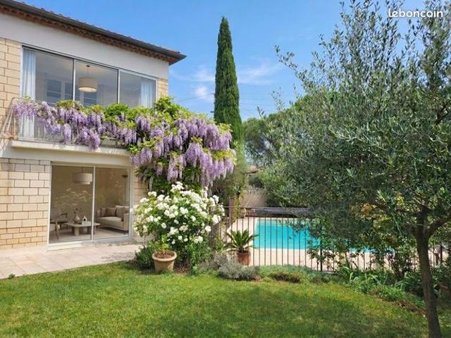 Maison vente à Villeneuve-lès-Avignon, Gard