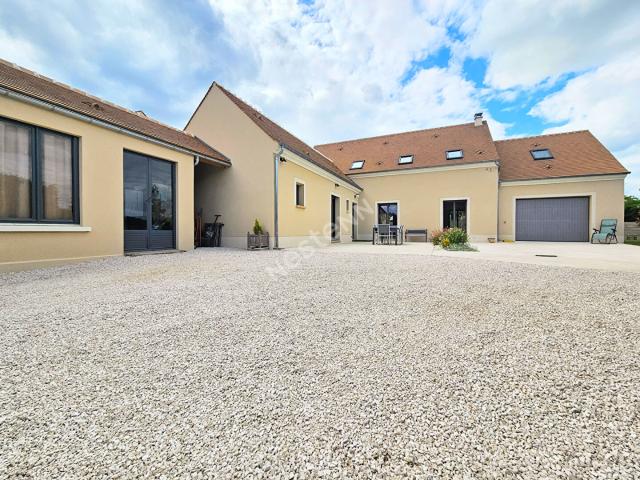 Maison vente à Pontoise, Us