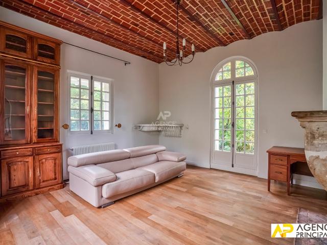 Maison vente à Le Mesnil-le-roi, Carrières-sous-Bois