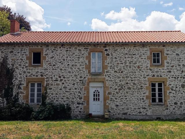 Maison vente à Confolens