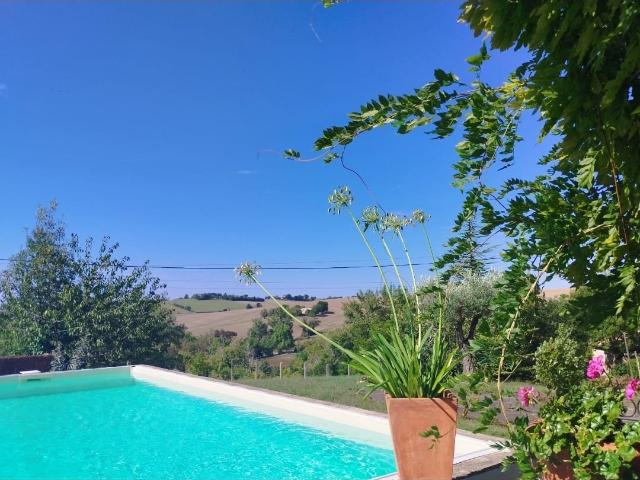 Maison vente à Castres, Veilhes