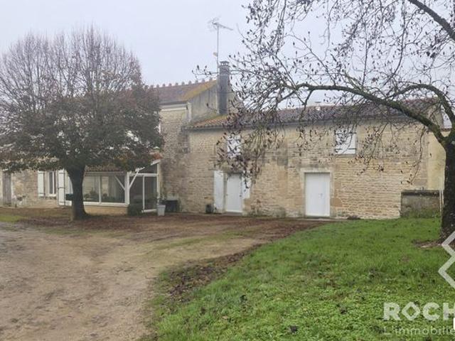 Maison vente à Saint-Jean-d'Angély, Paillé