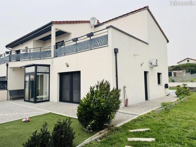 Maison vente à Cébazat, Guadeloupe