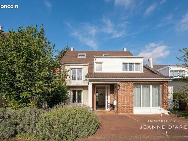 Maison vente à Versailles, Les Loges-en-josas