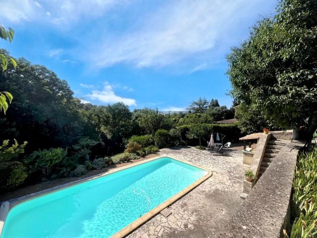Maison vente à Nîmes, Langlade