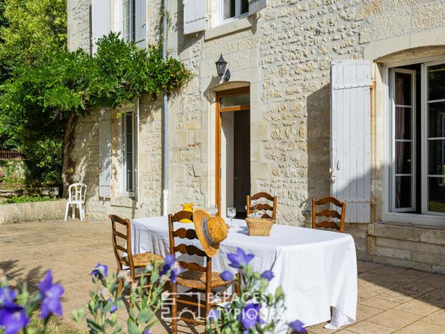 Maison vente à Saint-Jean-d'Angély, Taillebourg