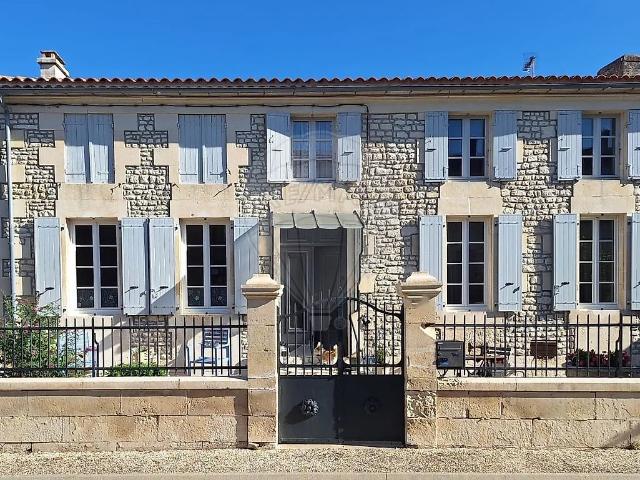 Maison vente à Saintes