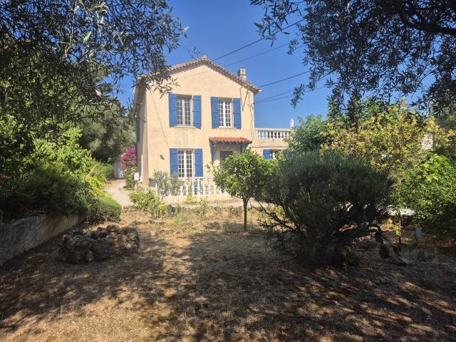 Maison vente à Arrondissement de Toulon, Toulon