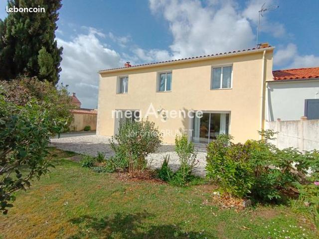 Maison vente à Montmorillon, Nalliers