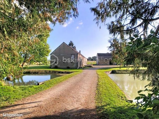 Maison vente à Montargis, Centre-Val de Loire