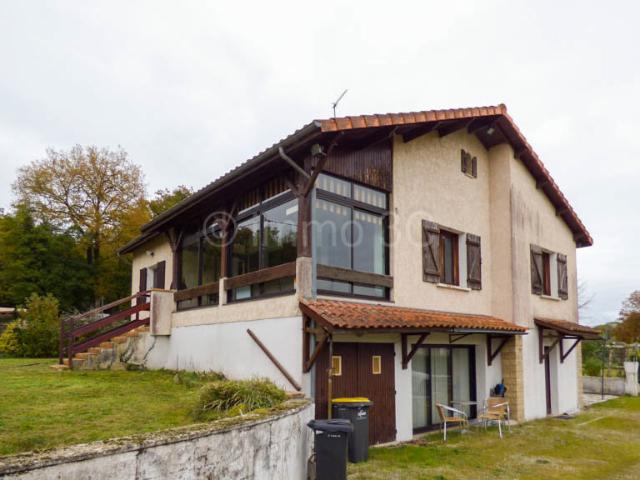 Maison vente à Montmorillon, Saint-macoux