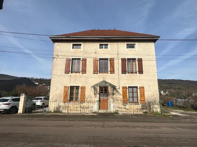 Maison vente à Besançon, By