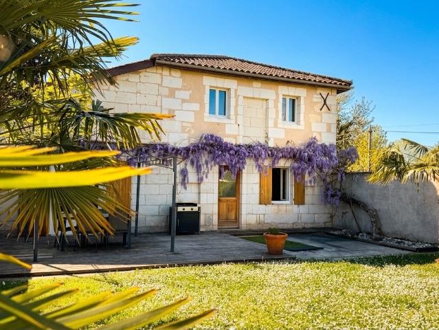 Maison vente à Champs de Normand, Neuvicq