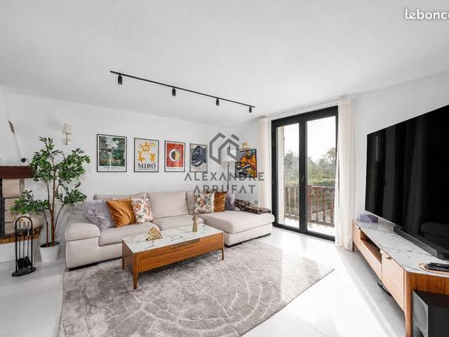 Maison vente à Évry, Varennes-jarcy