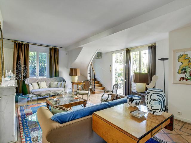 Maison vente à Suresnes, Quartier République