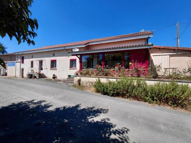 Maison vente à Nontron, Saint-saud-lacoussière