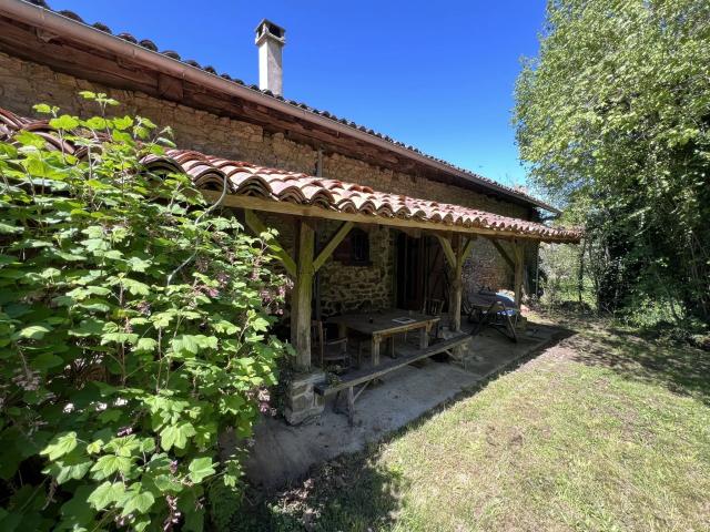 Maison vente à Rochechouart, Les Salles-lavauguyon