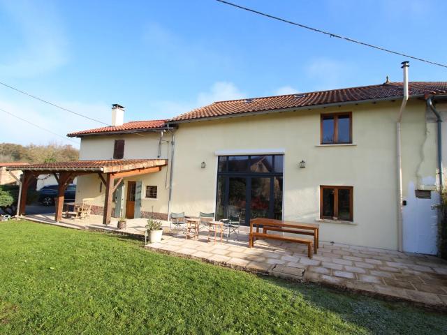 Maison vente à Confolens, Cherves-châtelars
