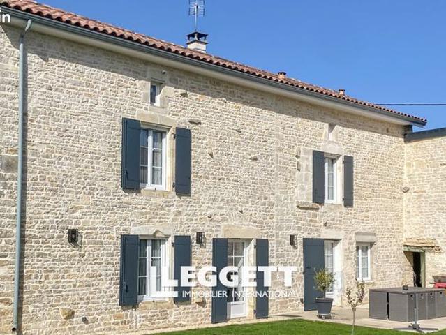 Maison vente à Confolens, Puyréaux