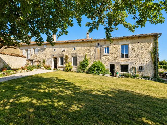 Maison vente à Cognac, Etriac