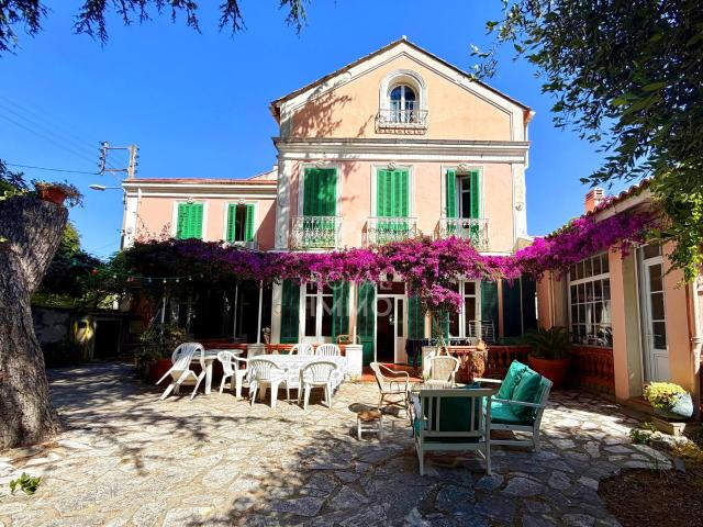 Maison vente à Arrondissement de Toulon, Toulon