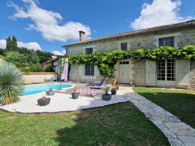 Maison vente à Niort, Messé