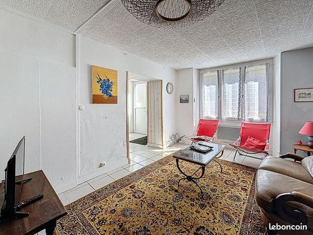 Maison vente à Bellac, Compreignac