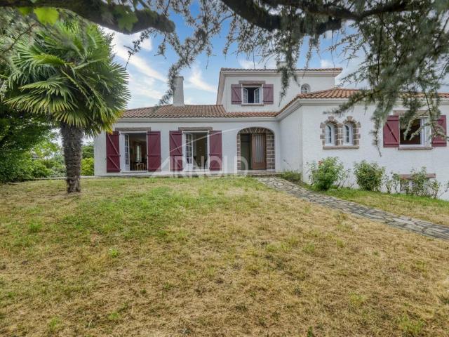 Maison vente à Nantes, Clisson