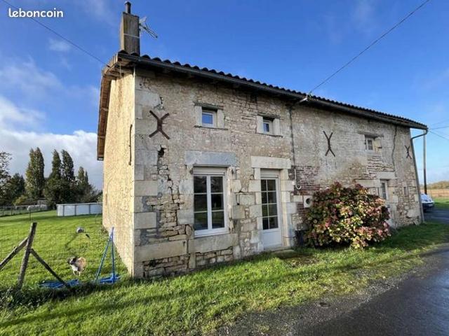 Maison vente à Montmorillon, Usson-du-poitou