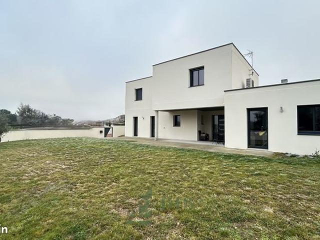 Maison vente à Roanne, Commelle-vernay