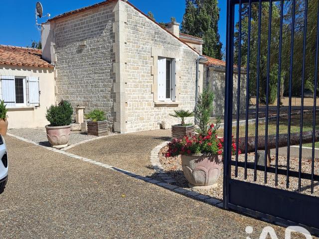 Maison vente à La Mazarine, Muron