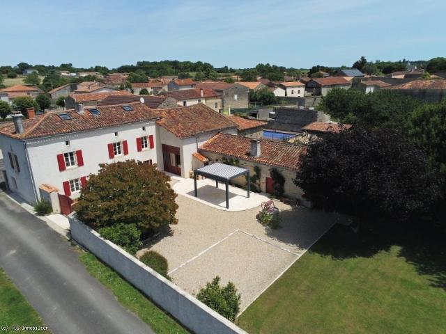 Maison vente à Confolens, Aigre