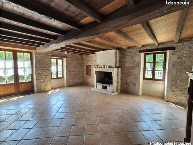 Maison vente à Saint-Jean-d'Angély, Bernay-saint-martin
