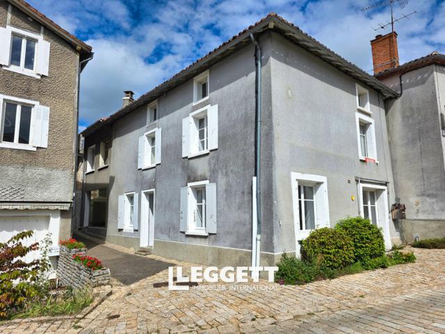 Maison vente à Confolens, Manot