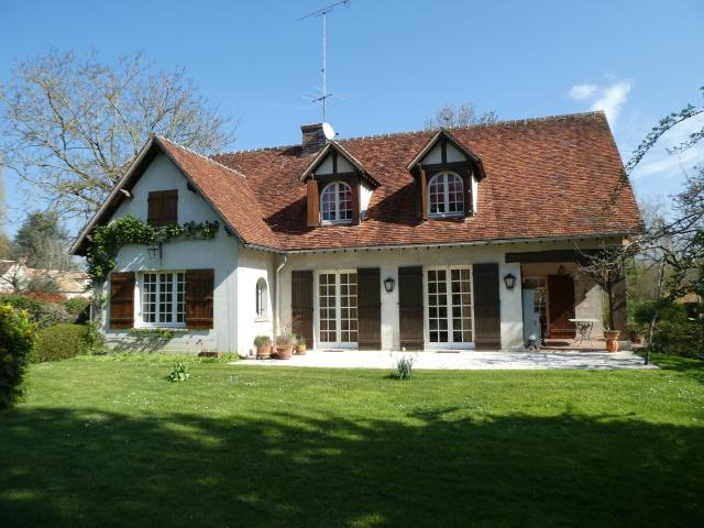 Maison vente à Fontainebleau, Cély