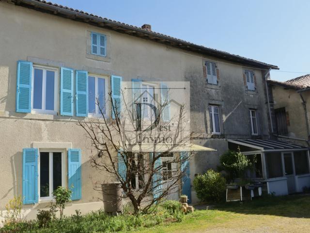 Maison vente à Rochechouart