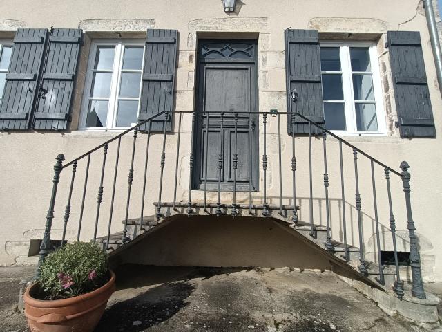 Maison vente à Montfand, Louchy-Montfand