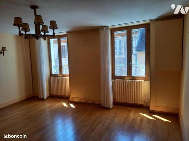 Maison vente à Grenoble, Entre-deux-guiers