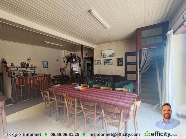 Maison vente à Nontron, Piégut-pluviers