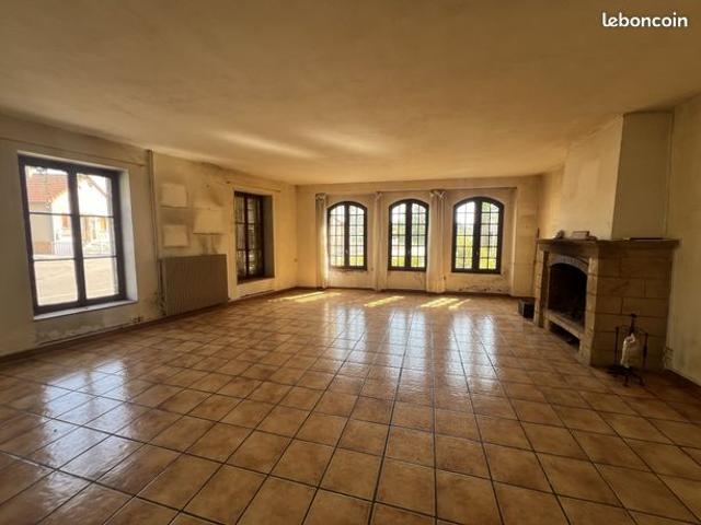 Maison vente à Autun, Epinac